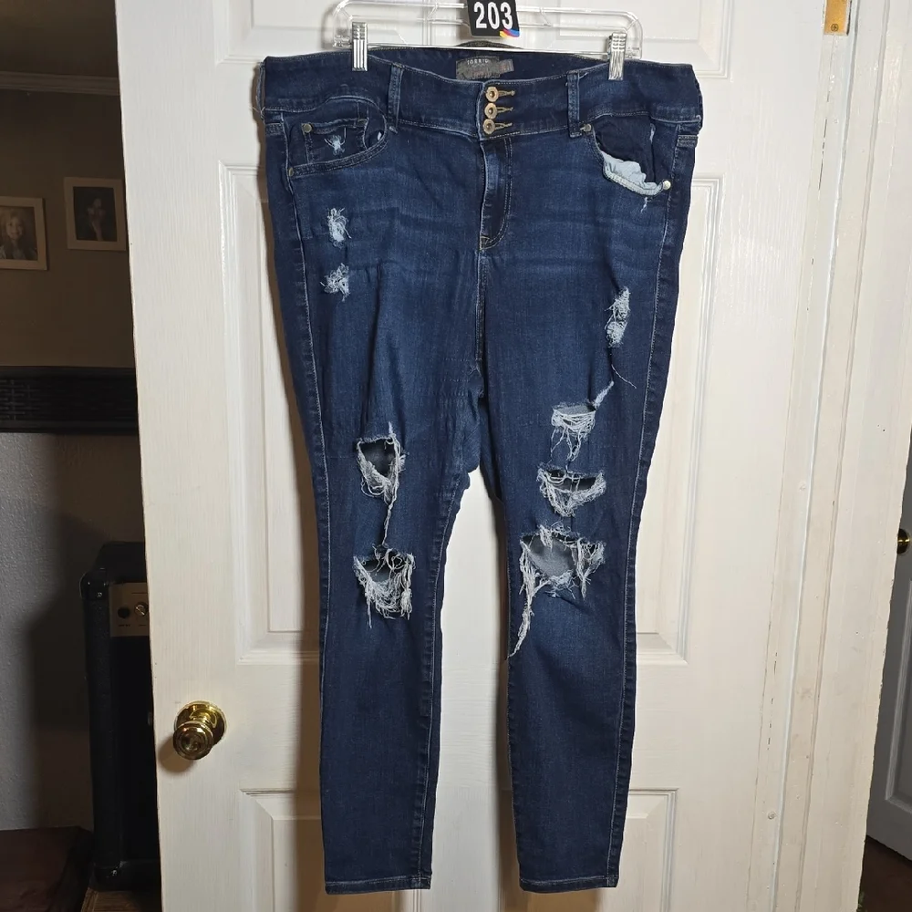 203 Torrid 20 20R Dark Blue Distressed Ankle Jeans